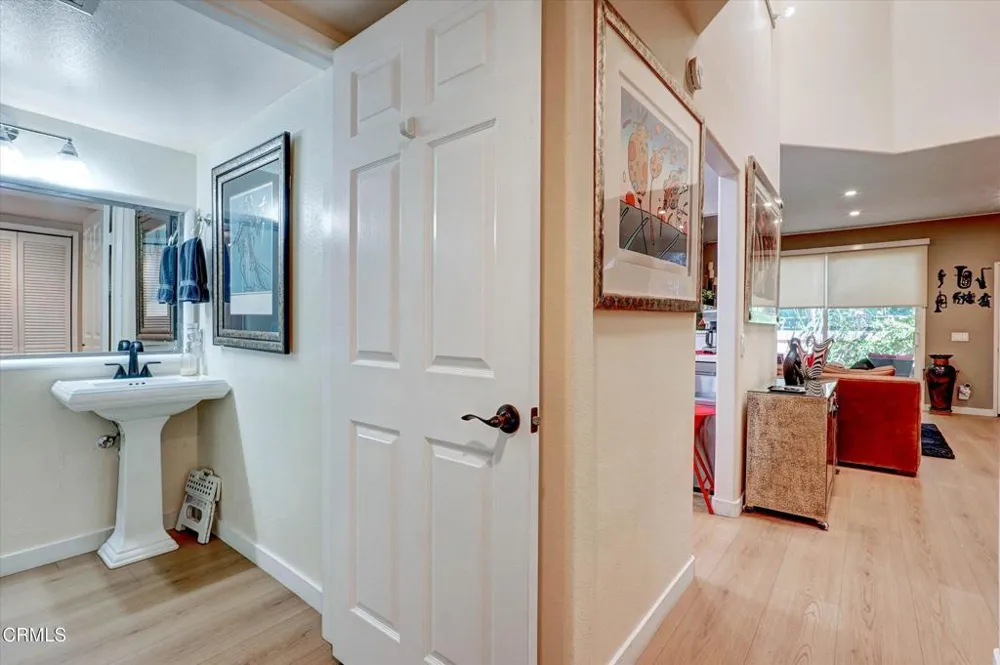 22337 Mission Circle Chatsworth, CA 91311