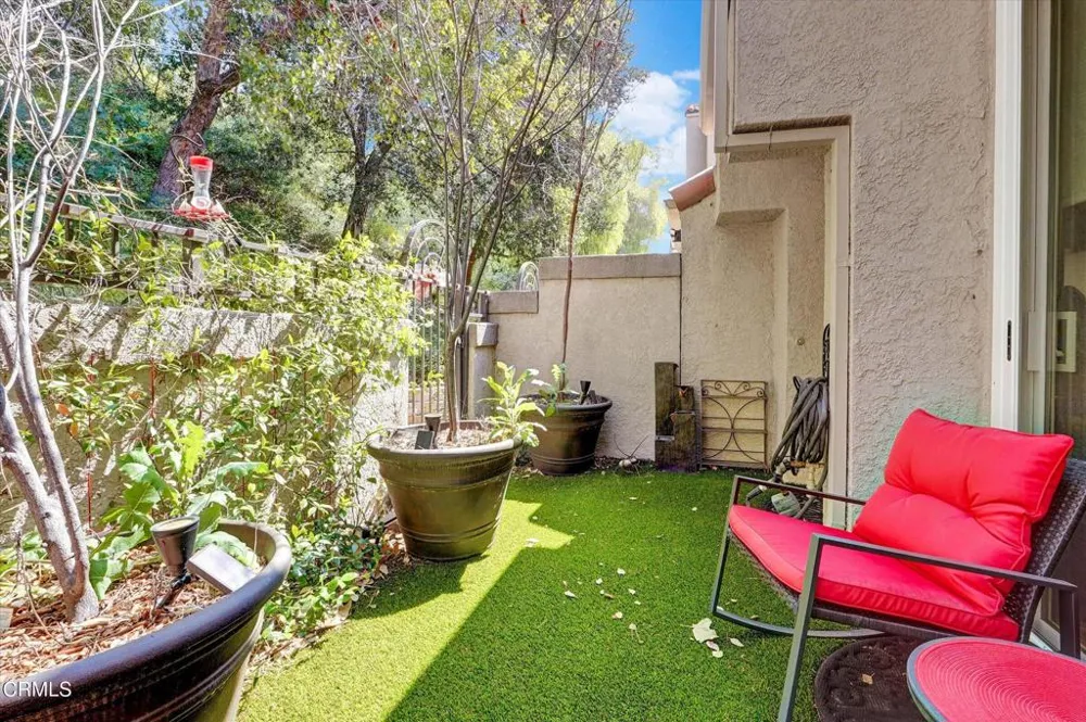 22337 Mission Circle Chatsworth, CA 91311