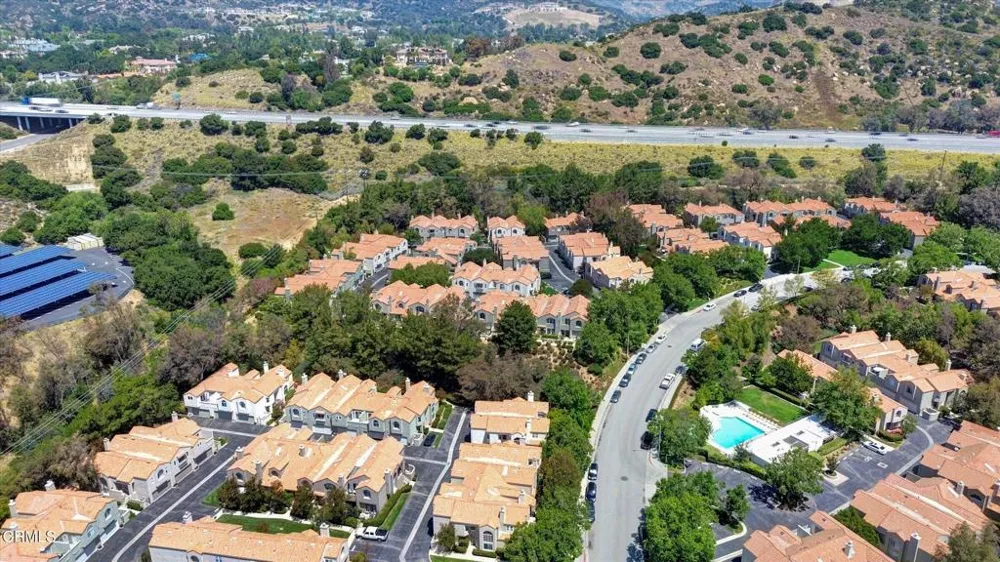 22337 Mission Circle Chatsworth, CA 91311