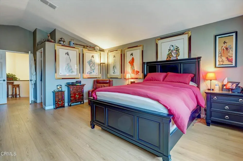 22337 Mission Circle Chatsworth, CA 91311