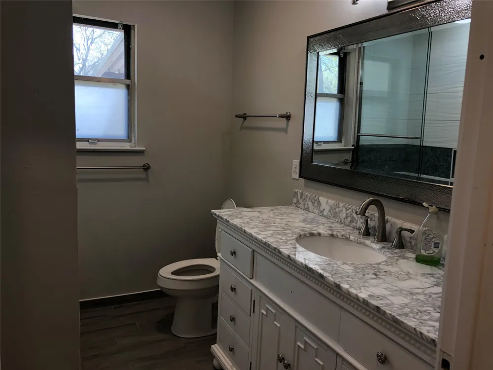 507 Colonial Drive Athens, TX 75751