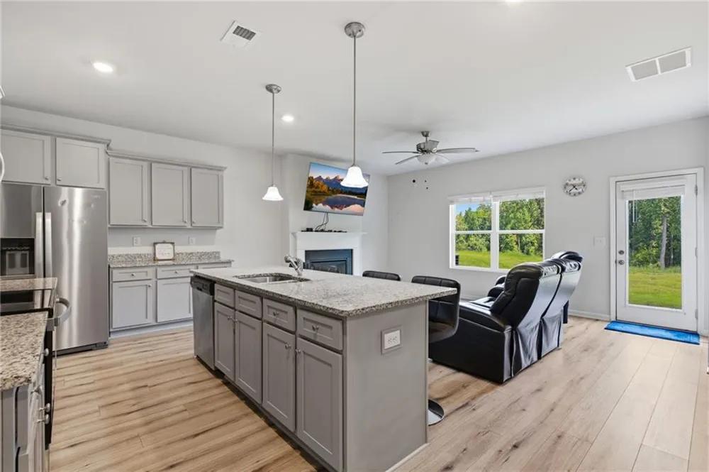 7548 Knoll Hollow Road Lithonia, GA 30058