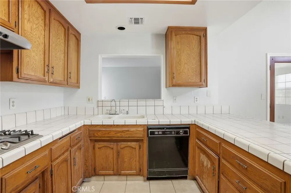 6916 Bandolero Bakersfield, CA 93308