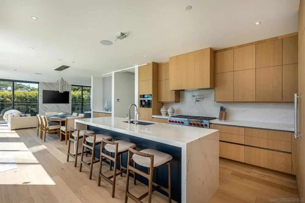 1605 Burgundy Rd Encinitas, CA 92024