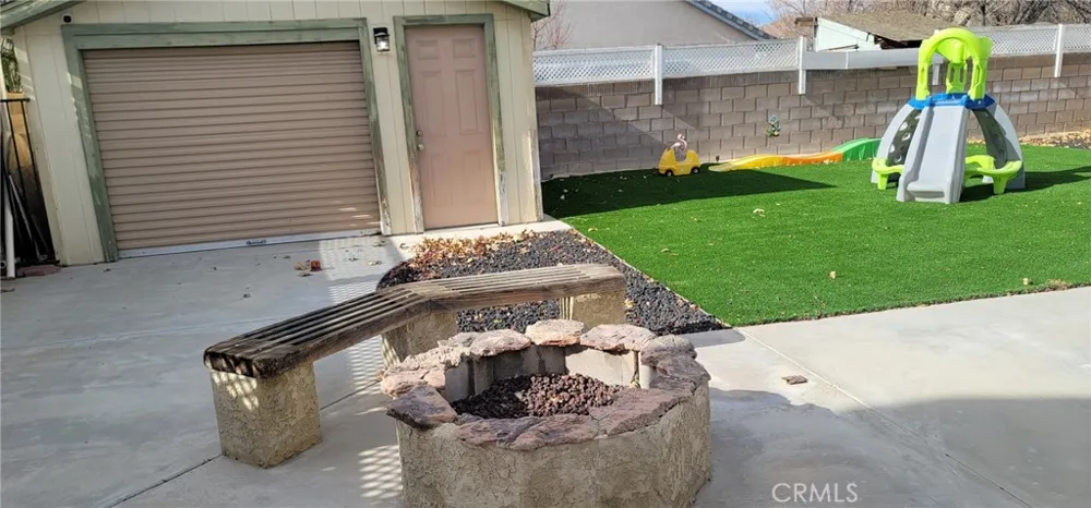 43333 Cottage Lane Lancaster, CA 93536
