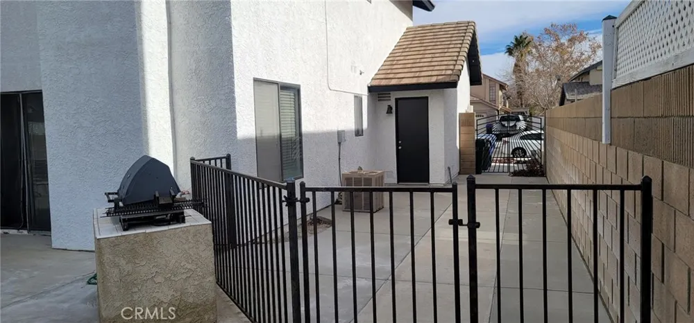 43333 Cottage Lane Lancaster, CA 93536