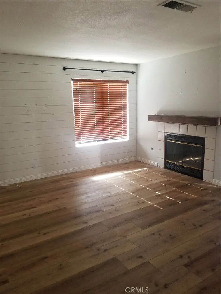 43333 Cottage Lane Lancaster, CA 93536