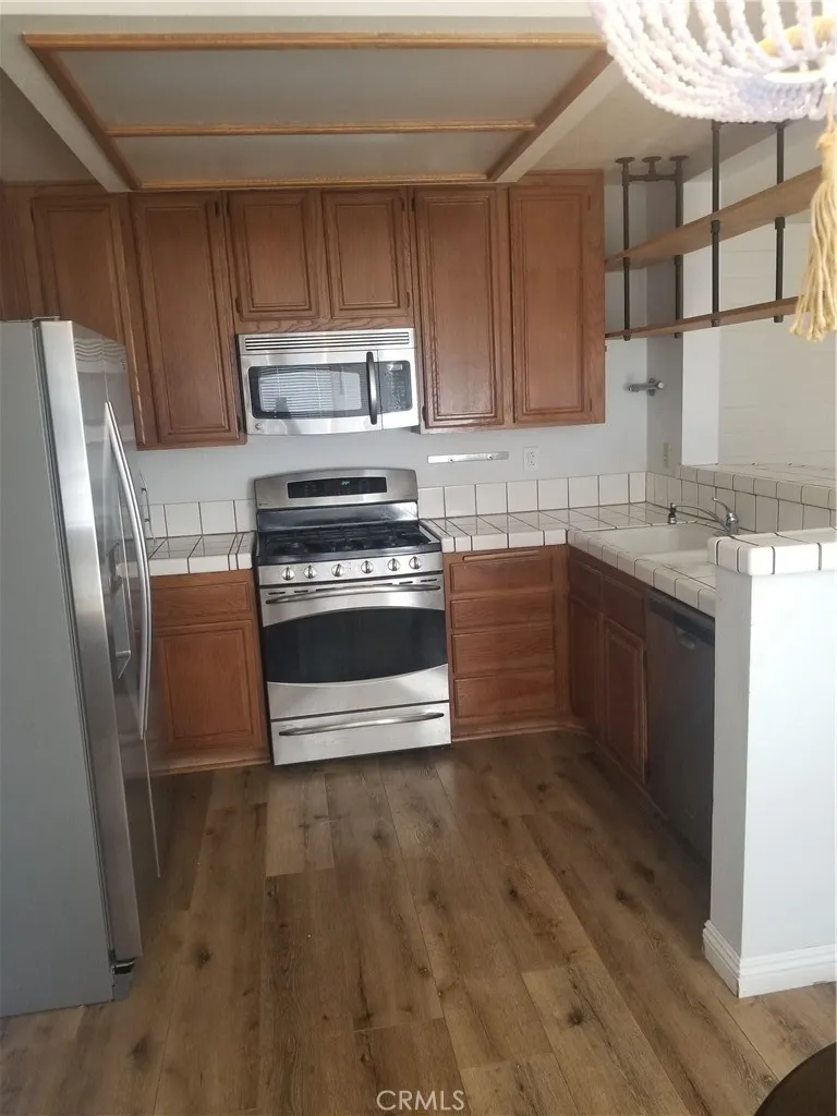 43333 Cottage Lane Lancaster, CA 93536