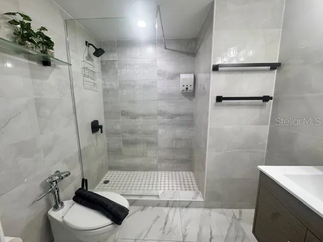 ESJ Tower AVE ISLA VERDE #155 Carolina, PR 00979