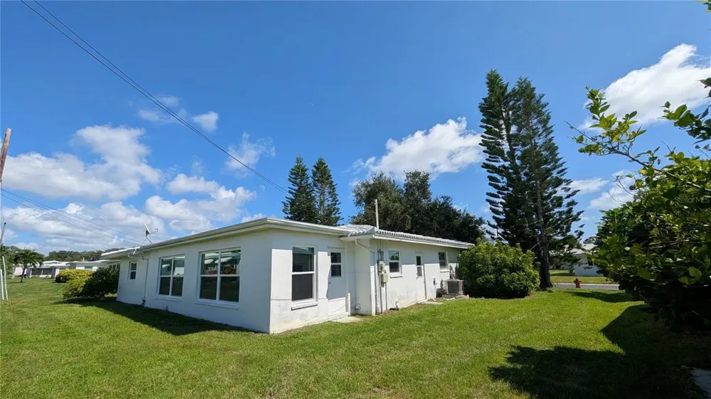 14119 88TH AVENUE Seminole, FL 33776