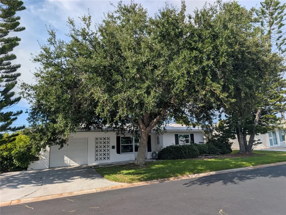 14119 88TH AVENUE Seminole, FL 33776