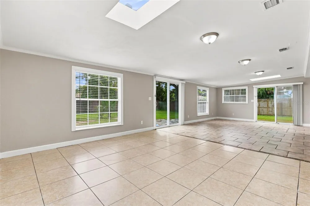 3307 PINE TREE DRIVE Edgewater, FL 32141