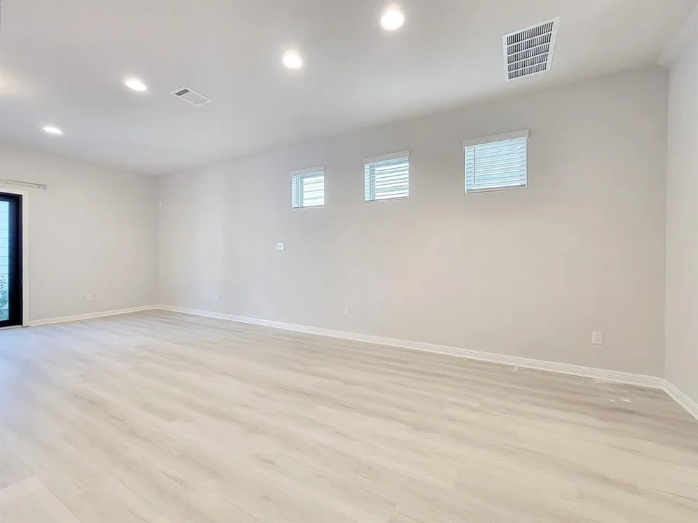 2044 Arendale Drive Leander, TX 78641