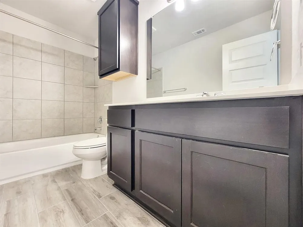 2044 Arendale Drive Leander, TX 78641