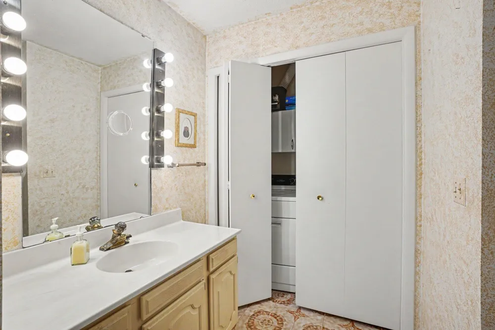 271 Fairway Court #B Plainwell, MI 49080