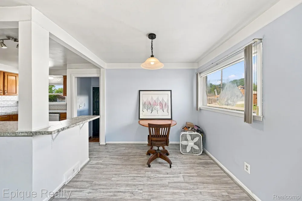 32980 Rosslyn Avenue Garden City City, MI 48135