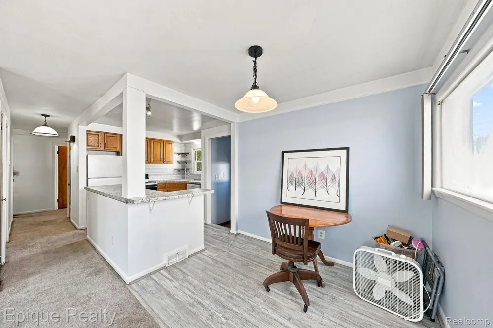 32980 Rosslyn Avenue Garden City City, MI 48135