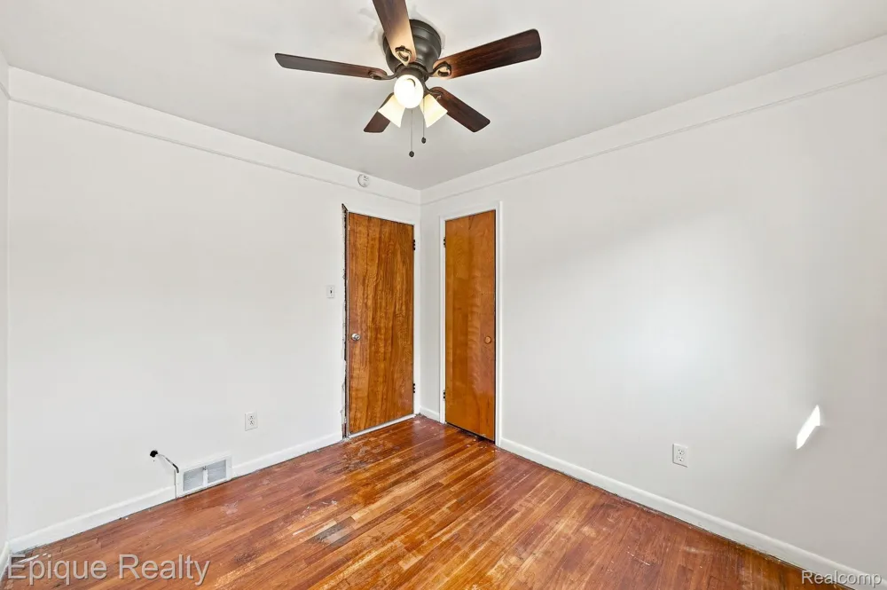 32980 Rosslyn Avenue Garden City City, MI 48135