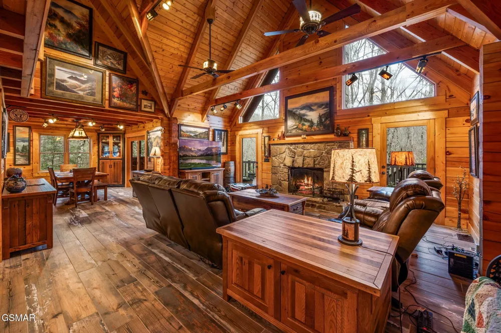 1903 Waters End Road Walland, TN 37886