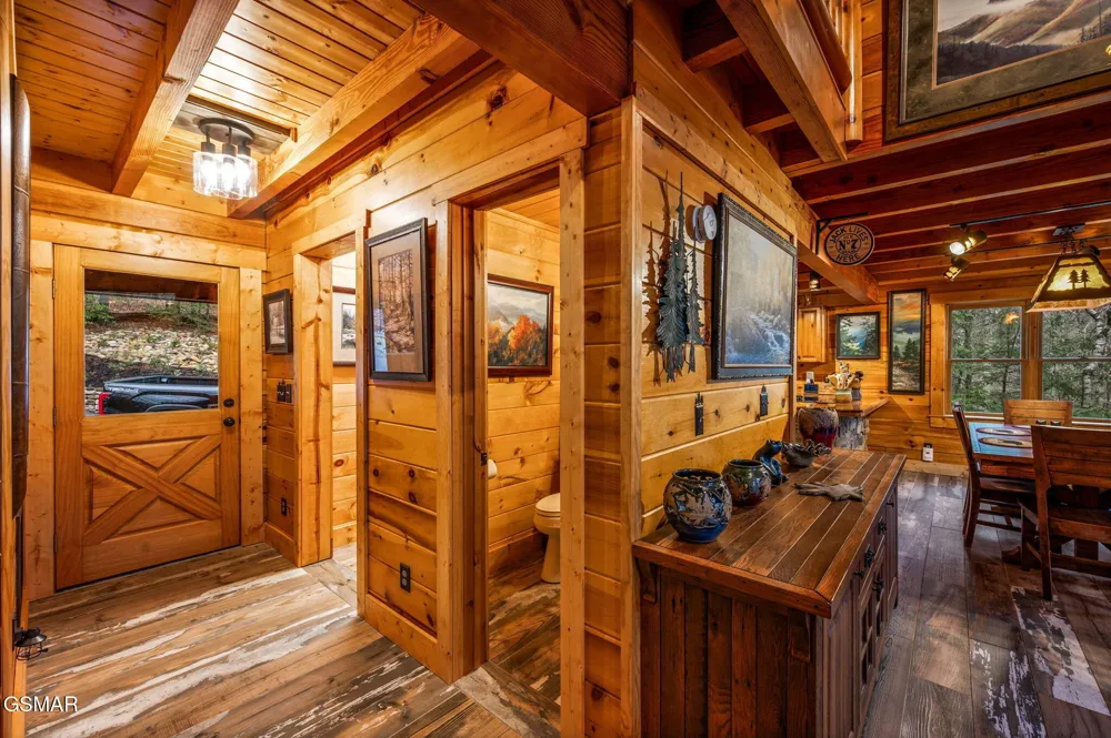 1903 Waters End Road Walland, TN 37886