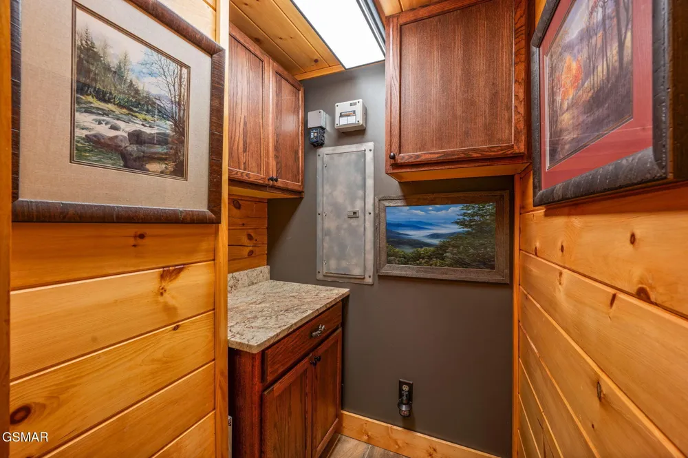 1903 Waters End Road Walland, TN 37886