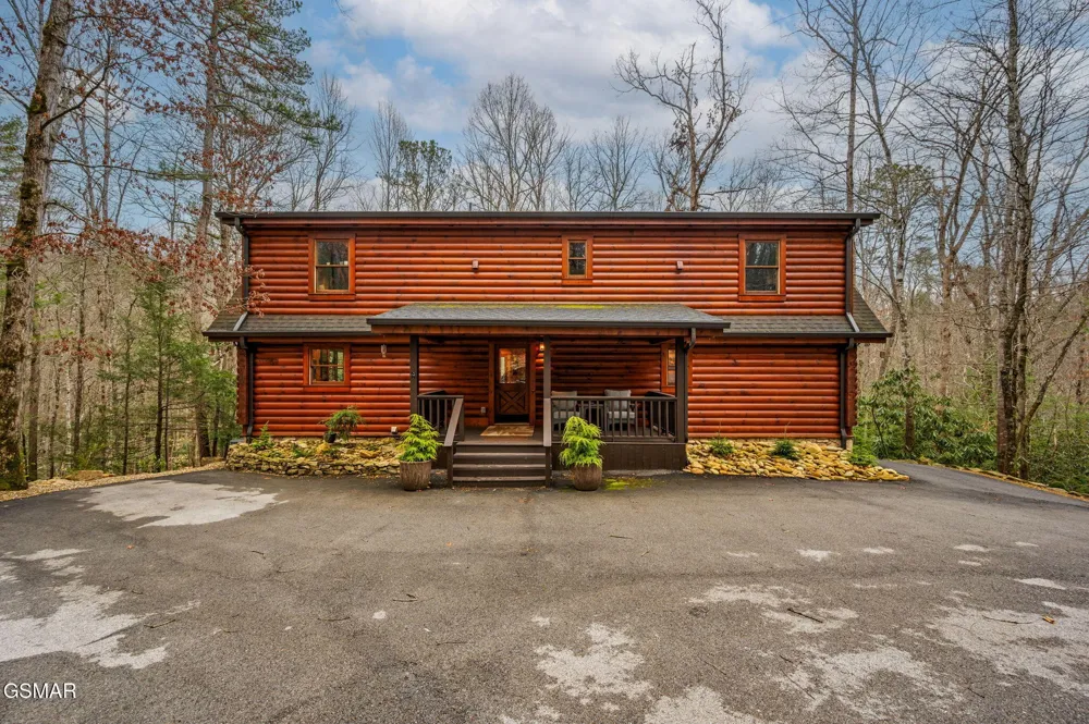 1903 Waters End Road Walland, TN 37886