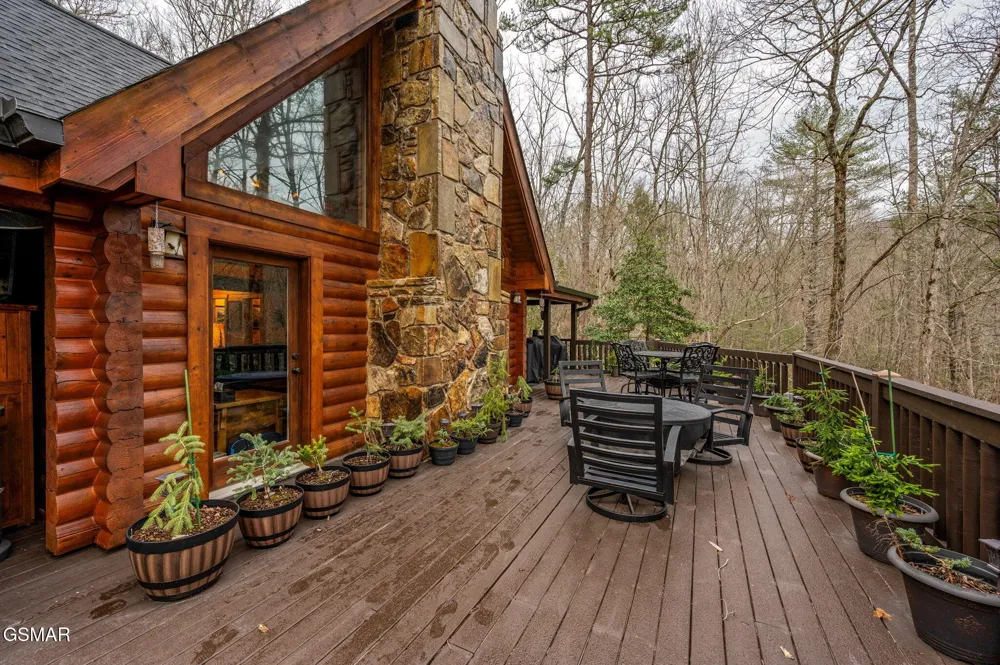 1903 Waters End Road Walland, TN 37886