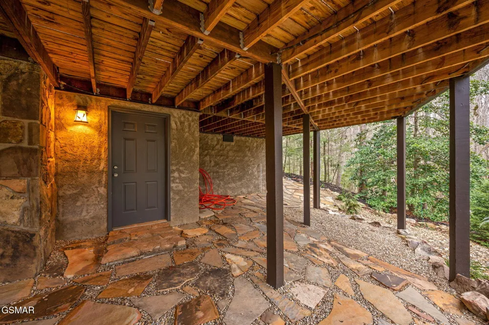 1903 Waters End Road Walland, TN 37886