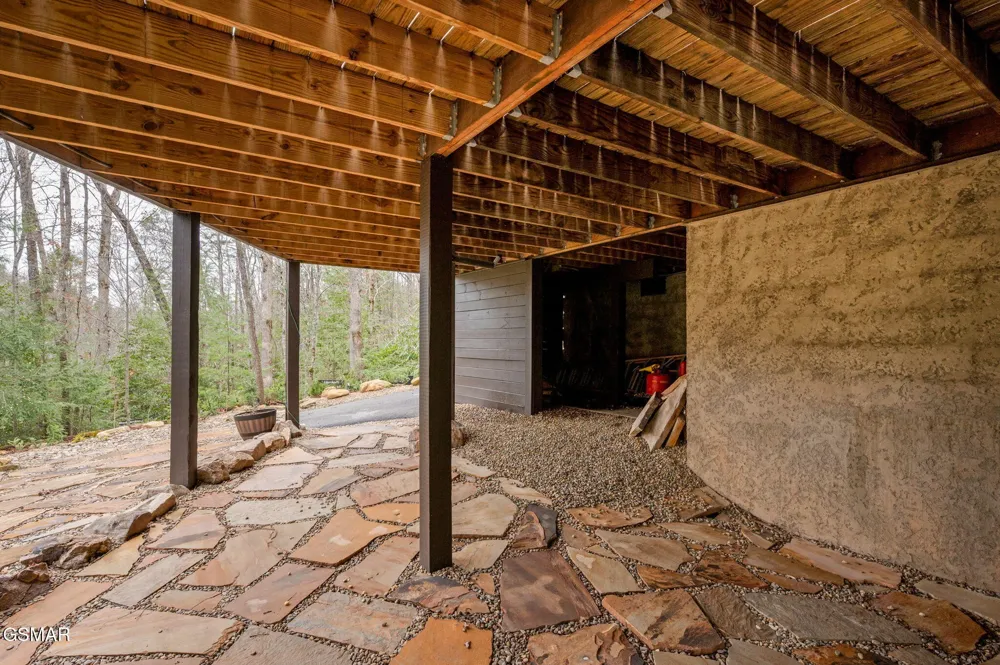 1903 Waters End Road Walland, TN 37886