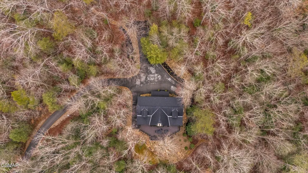 1903 Waters End Road Walland, TN 37886