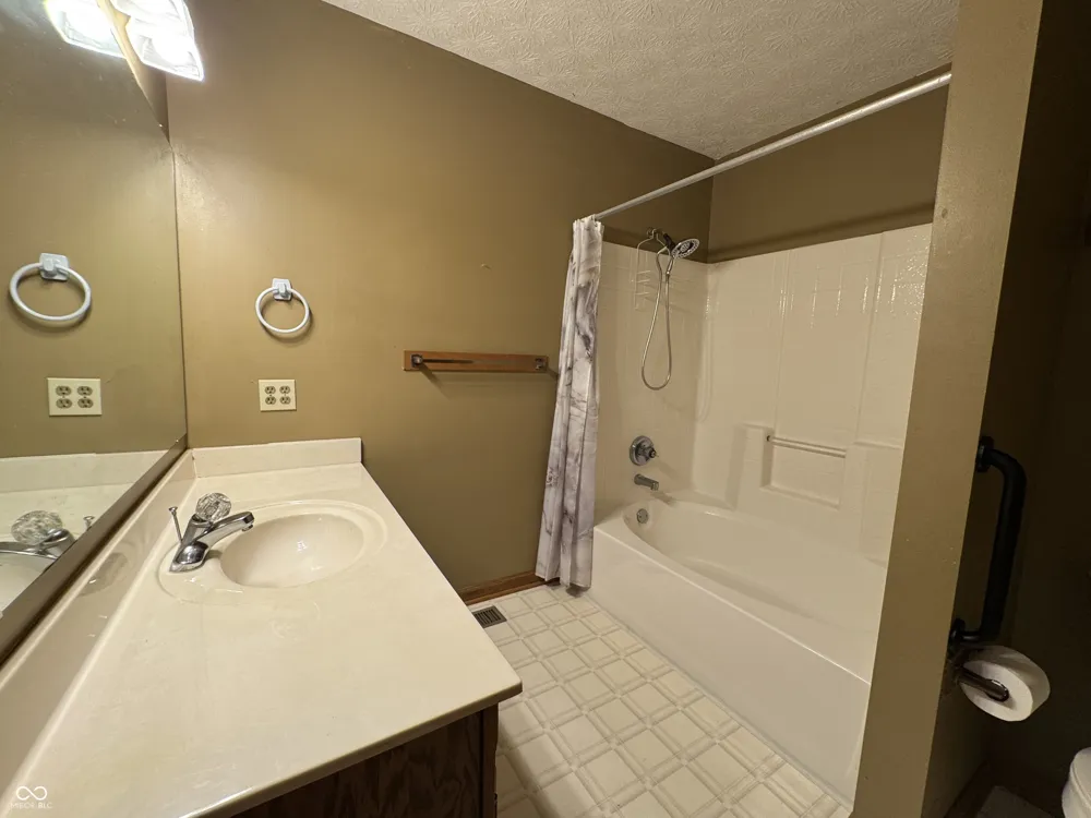 399 Vinewood Drive S Brownsburg, IN 46112