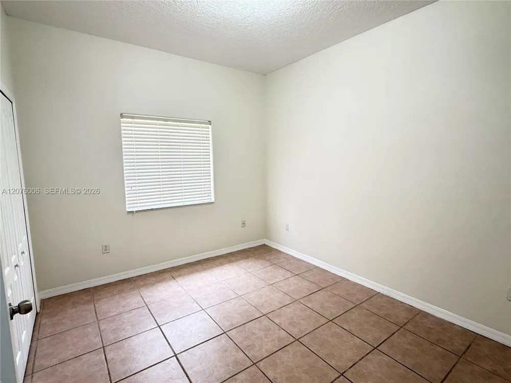 15957 SW 54th Ter Miami, FL 33185