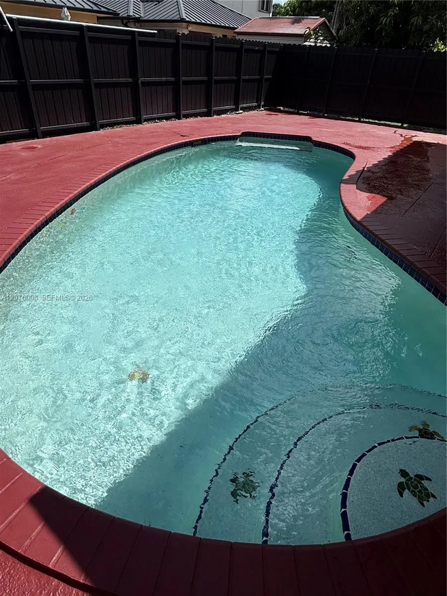 15957 SW 54th Ter Miami, FL 33185