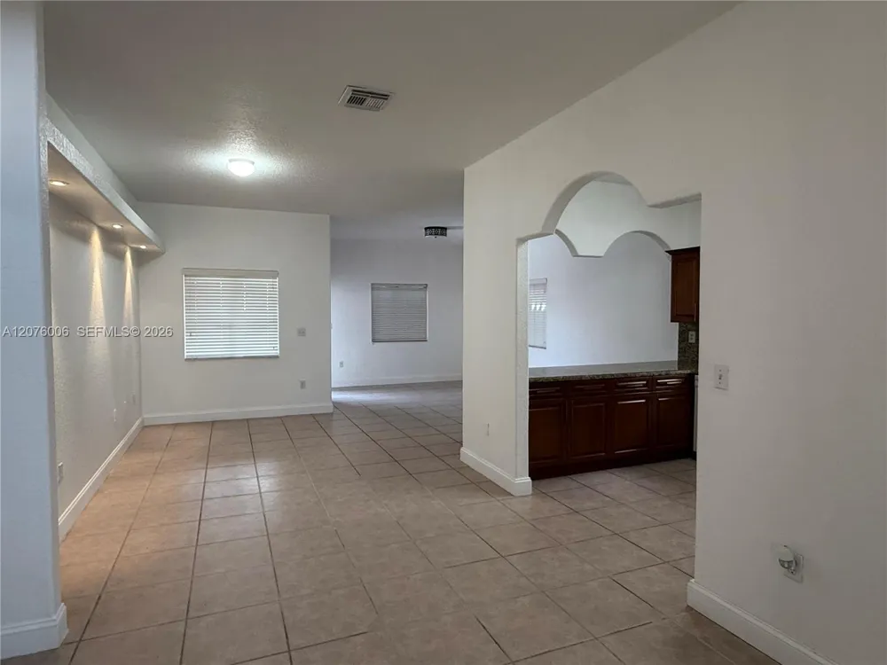 15957 SW 54th Ter Miami, FL 33185