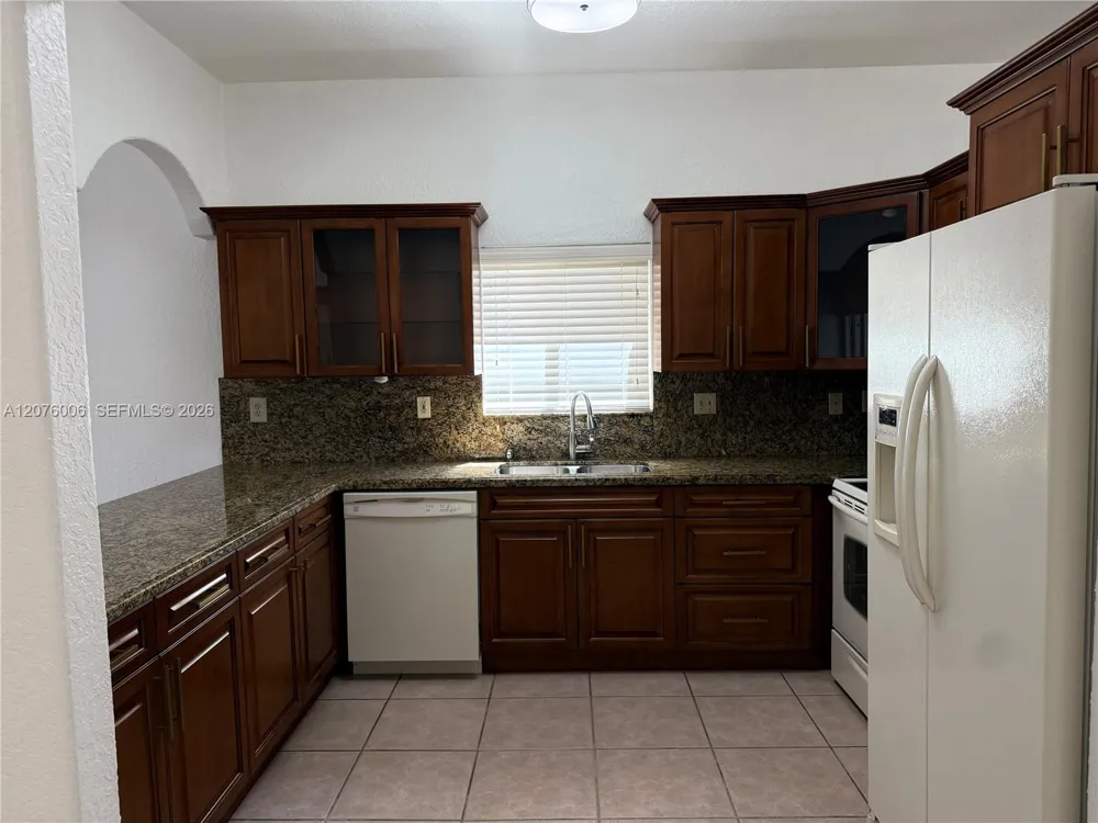 15957 SW 54th Ter Miami, FL 33185