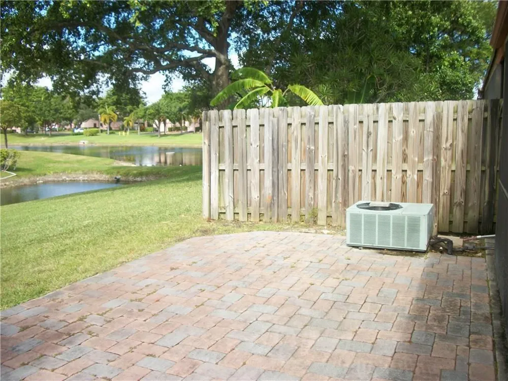 4953 E LAKES DRIVE Deerfield Beach, FL 33064