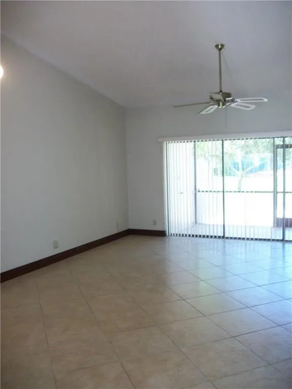 4953 E LAKES DRIVE Deerfield Beach, FL 33064