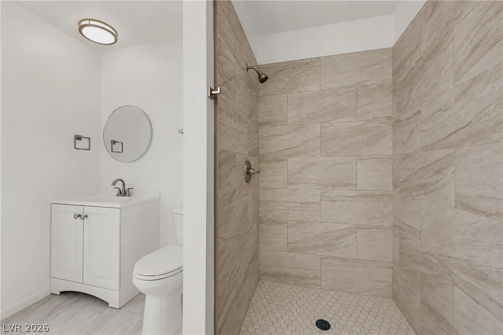 566 Tam O Shanter Las Vegas, NV 89109