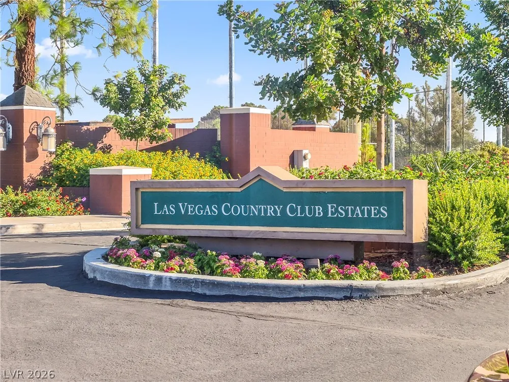 566 Tam O Shanter Las Vegas, NV 89109
