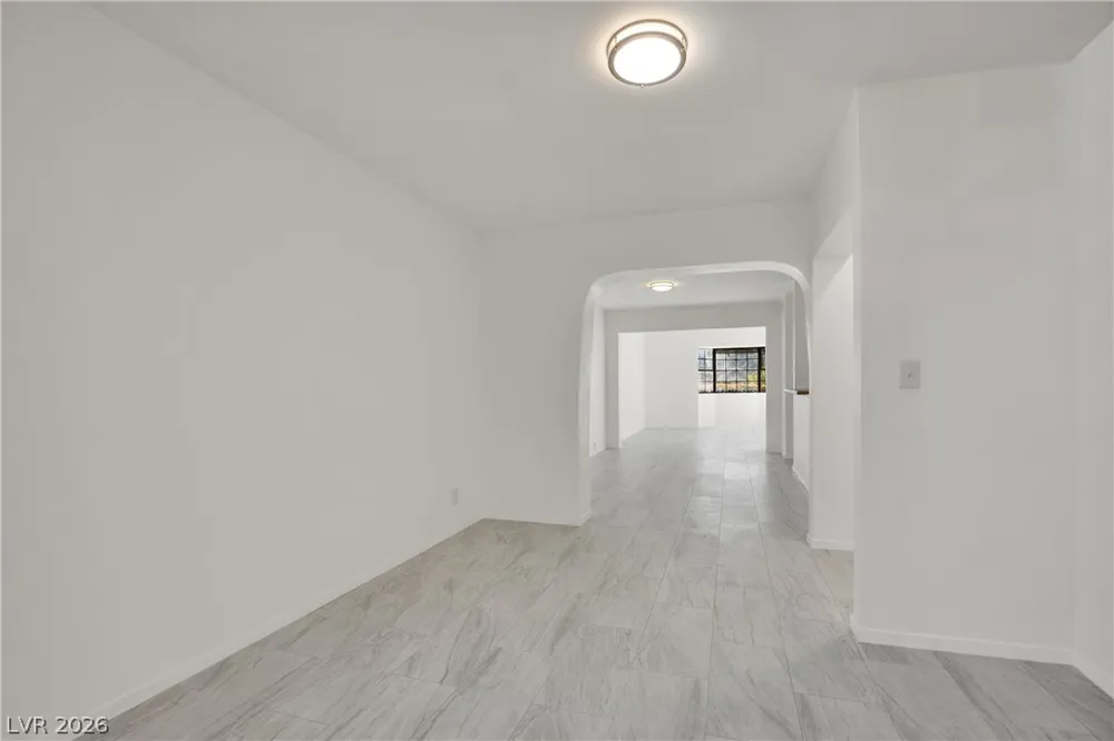566 Tam O Shanter Las Vegas, NV 89109