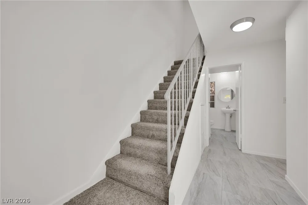 566 Tam O Shanter Las Vegas, NV 89109