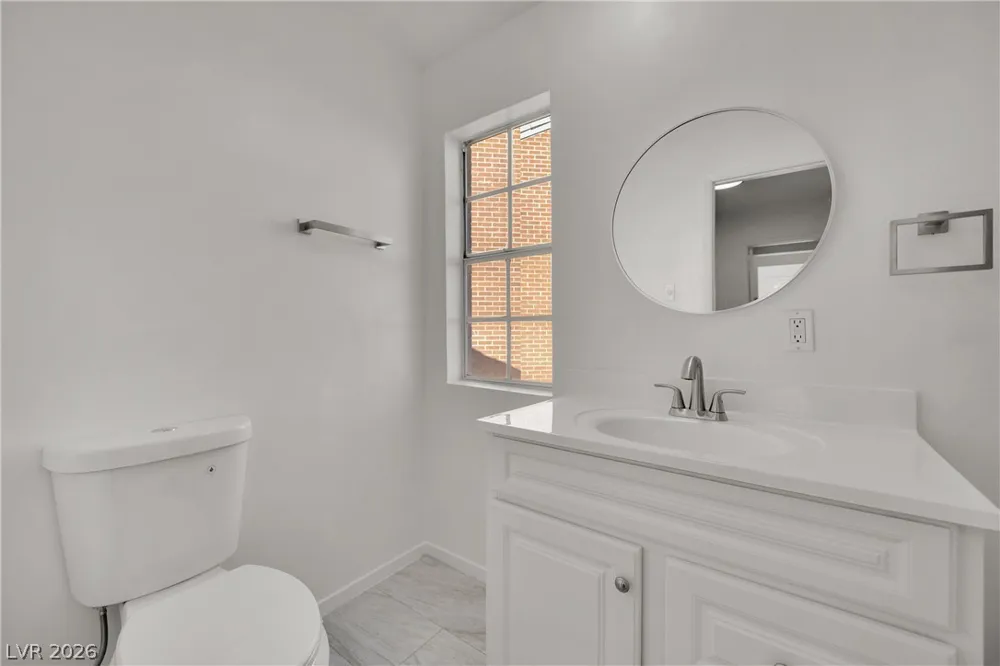 566 Tam O Shanter Las Vegas, NV 89109