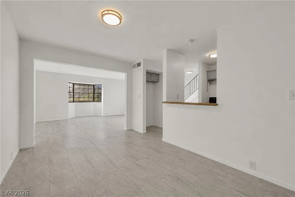566 Tam O Shanter Las Vegas, NV 89109