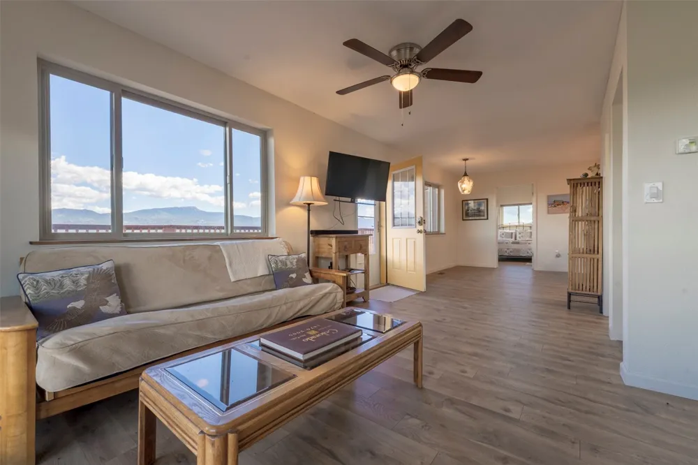 726 CUMBERLAND DRIVE Jefferson, CO 80456