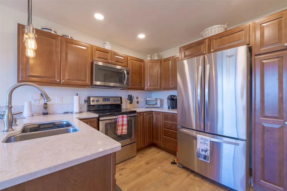 726 CUMBERLAND DRIVE Jefferson, CO 80456