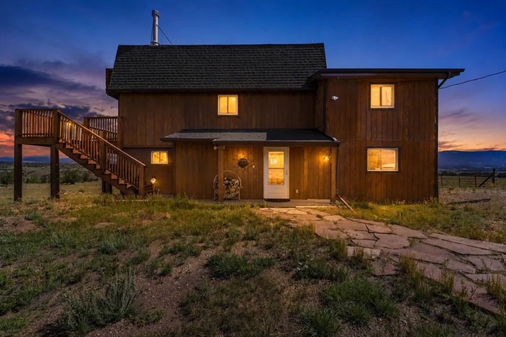 726 CUMBERLAND DRIVE Jefferson, CO 80456