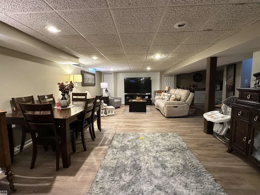 26219 VAN BUREN ROAD Dearborn Heights City, MI 48127