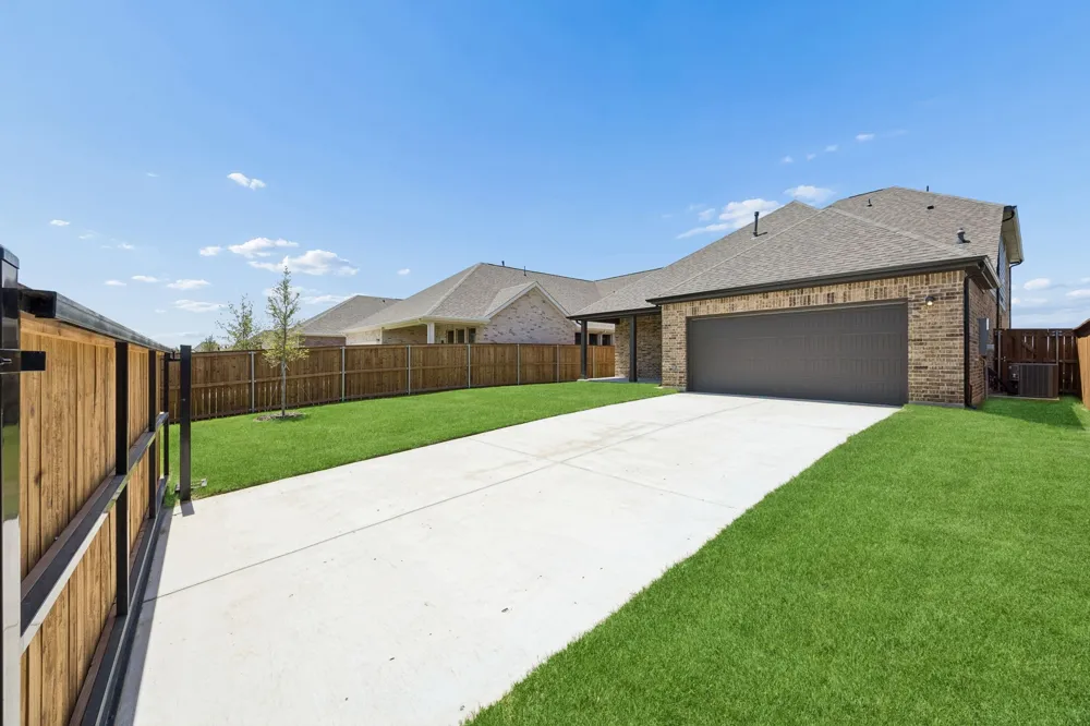 2258 Terlingua Drive Waxahachie, TX 75165