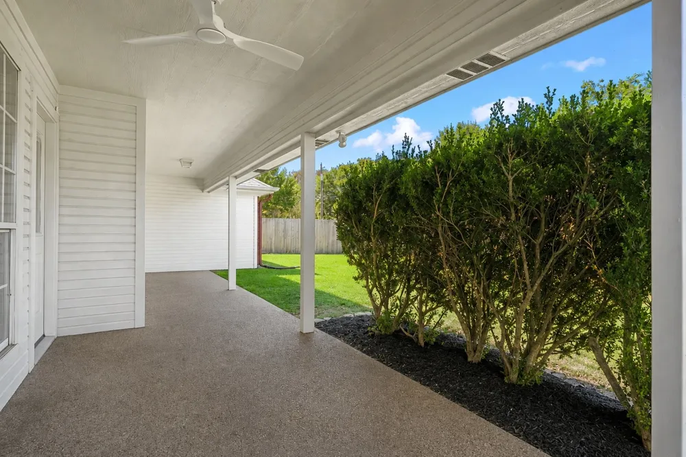 325 Fannin Drive Hewitt, TX 76643