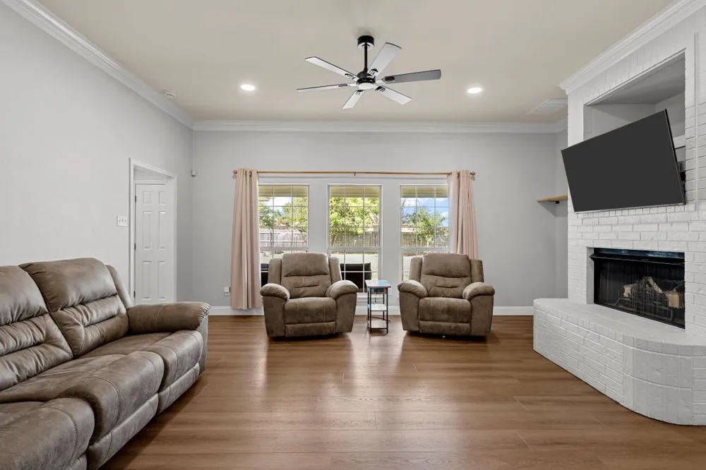 325 Fannin Drive Hewitt, TX 76643